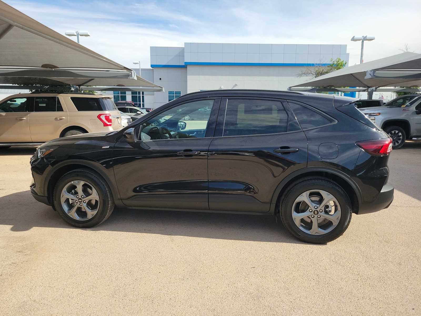 2025 Ford Escape — detail view