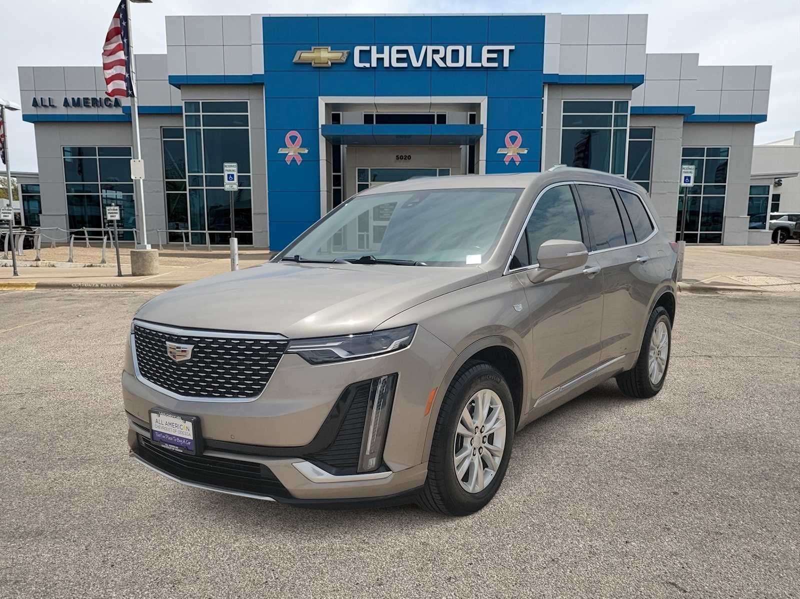 2023 Cadillac XT6 Luxury in Latte Metallic — front three-quarter view